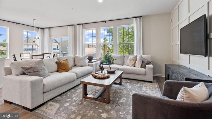 Dining room, Interior, Living room, Pendant Lights, Recessed Lighting, Wood Texture Flooring