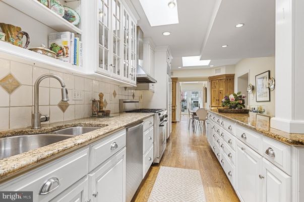 Dining room, Interior, Kitchen, Recessed Lighting, Wood Texture Flooring