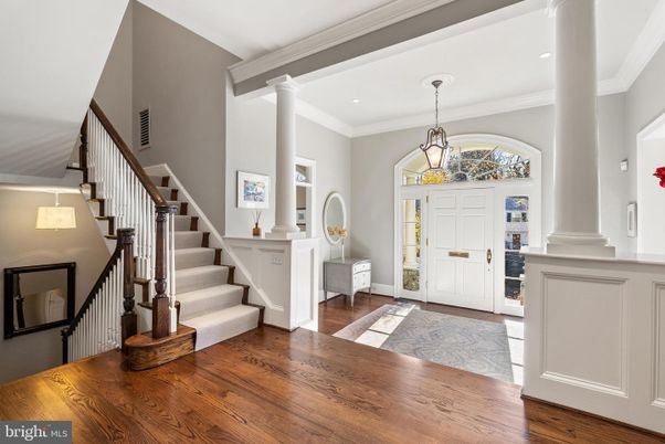Interior, Pendant Lights, Recessed Lighting, Wood Texture Flooring