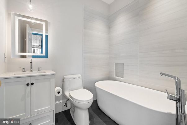 Bathroom, Free Standing Baths, Interior