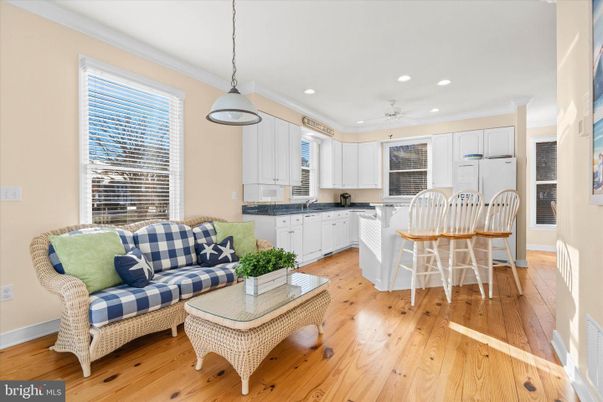 Interior, Kitchen, Living room, Pendant Lights, Recessed Lighting, Wood Texture Flooring