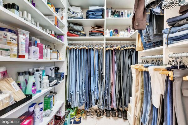 Interior, Walk-in Closets