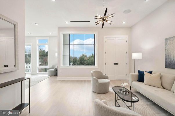 Interior, Living room, Pendant Lights, Recessed Lighting, Wood Texture Flooring