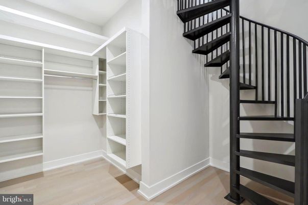 Interior, Walk-in Closets, Wood Texture Flooring
