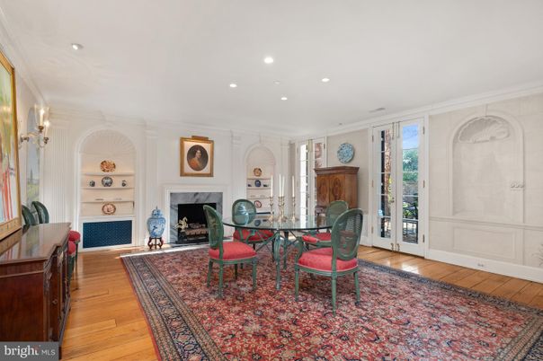 Dining room, Fireplace, Interior, Recessed Lighting, Wood Texture Flooring