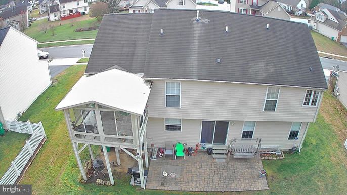 Exterior, Drone