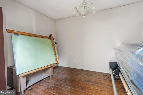 Chandelier, Empty room, Interior, Wood Texture Flooring