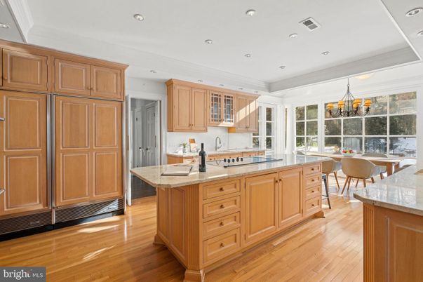 Chandelier, Dining room, Interior, Kitchen, Recessed Lighting, Wood Texture Flooring