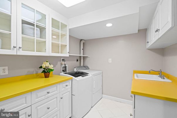 Interior, Recessed Lighting, Washer