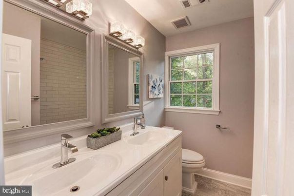 Bathroom, Dual Sink Vanities, Interior