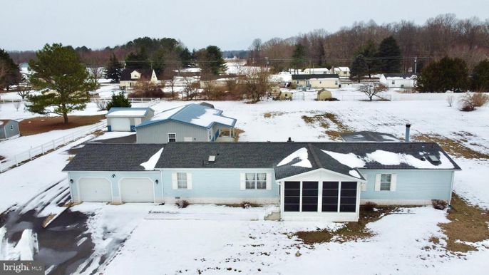 Backyard, Detached Garage, Exterior