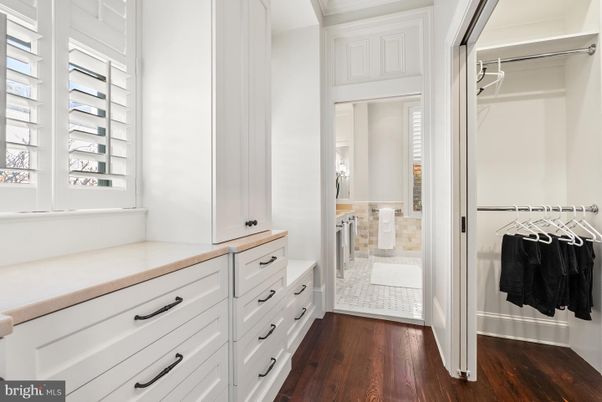 Interior, Walk-in Closets, Wood Texture Flooring