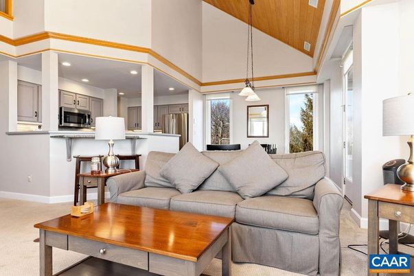 Interior, Kitchen, Living room, Pendant Lights, Recessed Lighting, Stainless Steel Appliances
