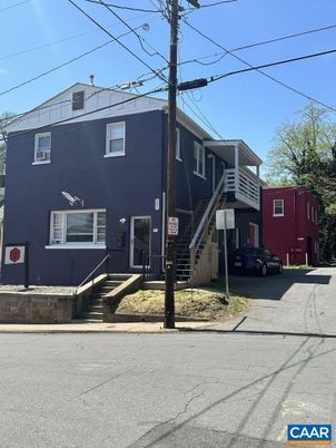 Exterior, Facade, American Foursquare