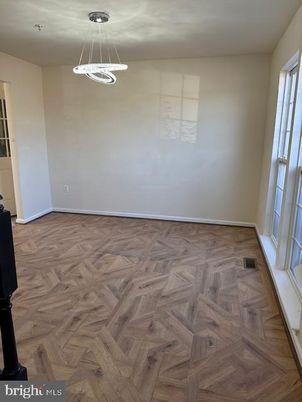 Empty room, Interior, Pendant Lights, Wood Texture Flooring