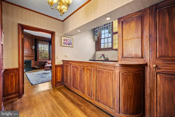 Chandelier, Interior, Recessed Lighting, Wood Texture Flooring
