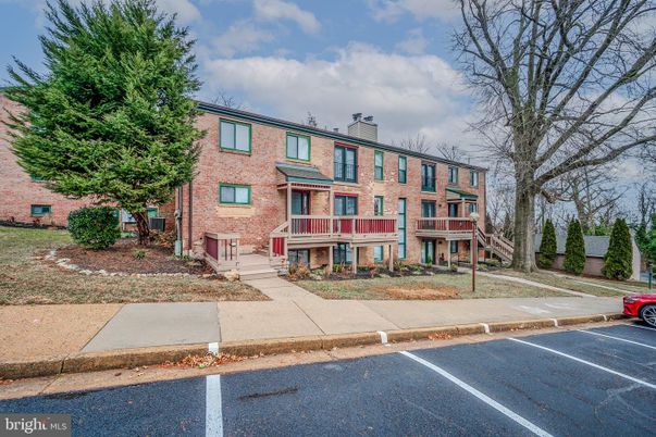 Exterior, Facade, Brick Facade, Rowhouse