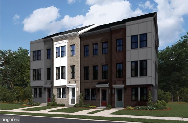 Exterior, Facade, Rowhouse