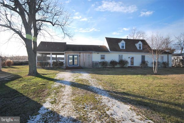 Backyard, Exterior, Facade, Cape Cod