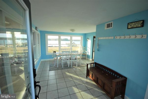 Dining room, Interior