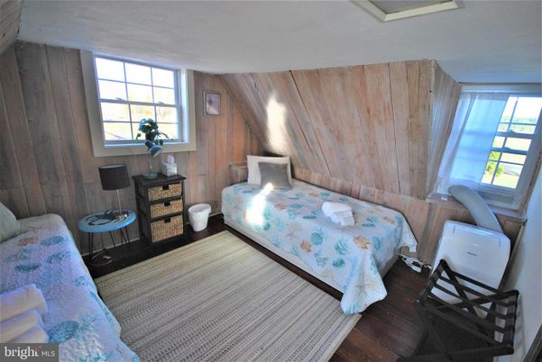 Bedroom, Interior, Wood Texture Flooring, Wooden Walls
