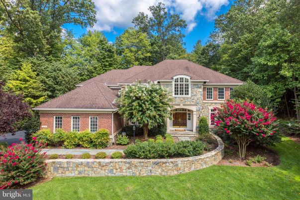 Backyard, Exterior, Facade, Brick Facade, French Provincial