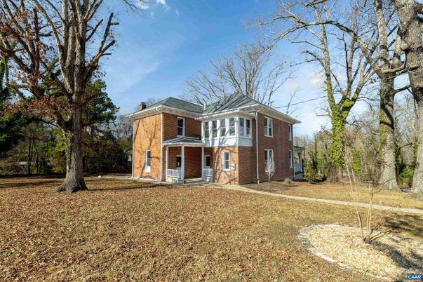 Backyard, Exterior, Facade, Brick Facade, Georgian