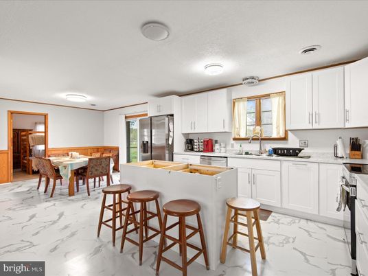 Dining room, Interior, Kitchen, Marble, Stainless Steel Appliances