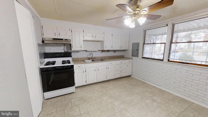 Interior, Kitchen