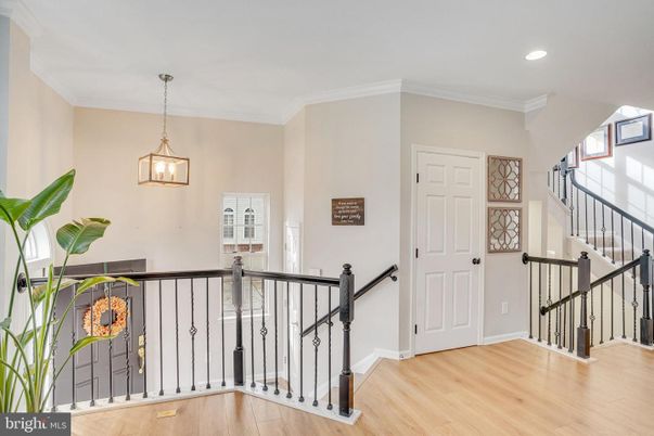 Interior, Pendant Lights, Recessed Lighting, Wood Texture Flooring
