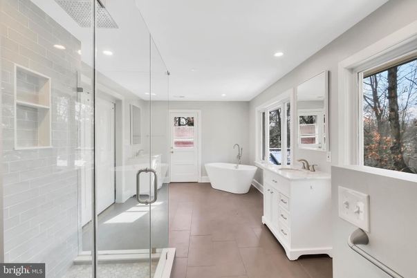 Bathroom, Dual Sink Vanities, Free Standing Baths, Glass Shower, Interior, Recessed Lighting