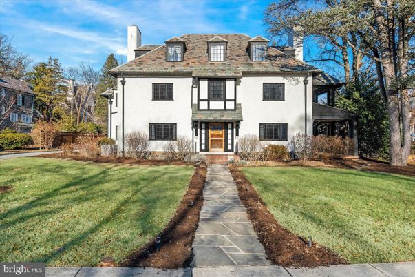 Backyard, Exterior, Facade, French Provincial