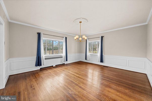 Empty room, Interior, Pendant Lights, Wood Texture Flooring