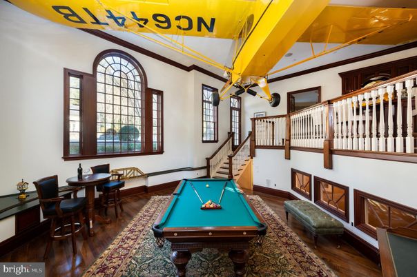 Billiard Table, Game Room, Interior, Wood Texture Flooring