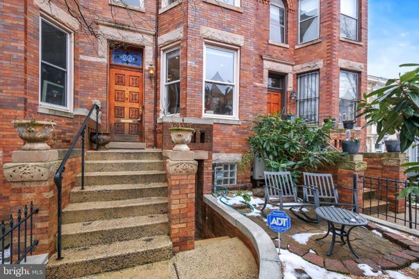 Exterior, Facade, Brick Facade, Rowhouse