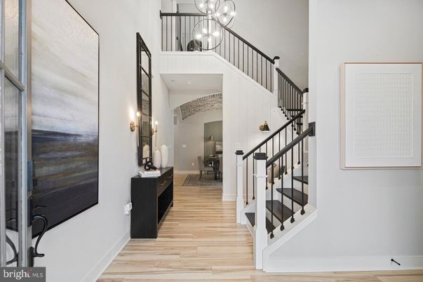 Interior, Pendant Lights, Wood Texture Flooring
