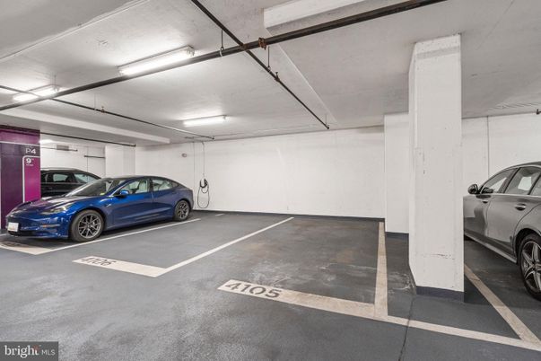 Garage, Interior