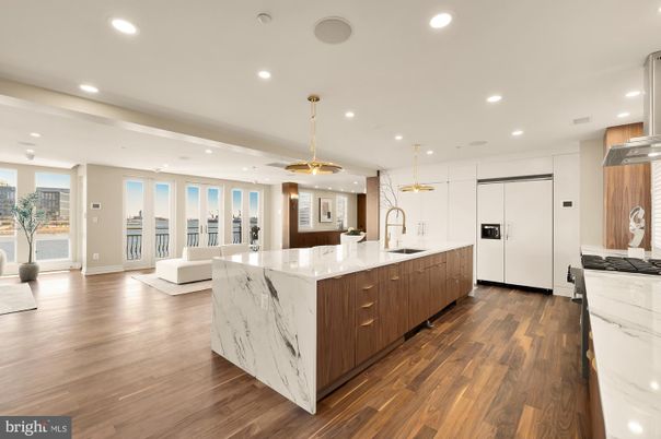 Interior, Kitchen, Living room, Pendant Lights, Recessed Lighting, Stainless Steel Appliances, Wood Texture Flooring