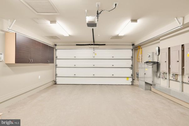 Garage, Interior