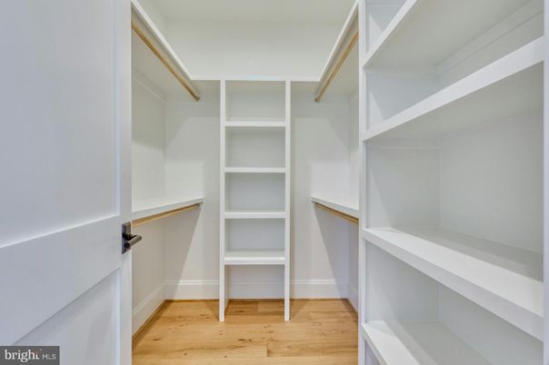 Interior, Walk-in Closets, Wood Texture Flooring