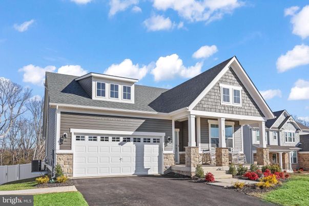 Attached, Exterior, Facade, Farmhouse
