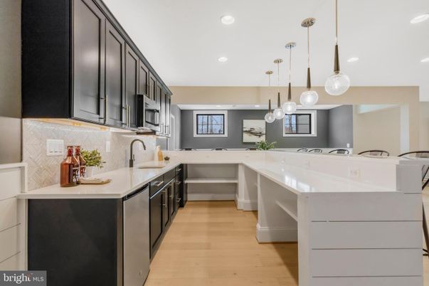 Interior, Kitchen, Pendant Lights, Recessed Lighting, Washer, Wood Texture Flooring