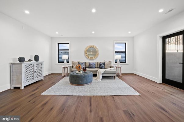 Interior, Living room, Recessed Lighting, Wood Texture Flooring