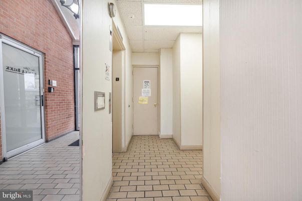 Elevator, Interior, Stone Walls