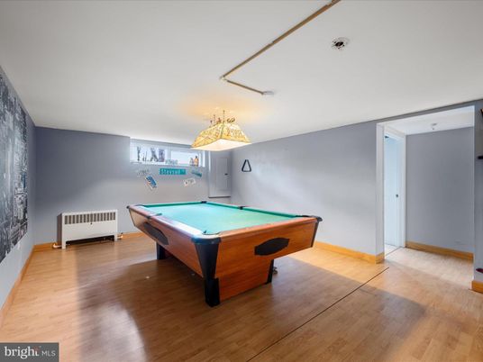Billiard Table, Game Room, Interior, Wood Texture Flooring