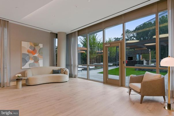 Interior, Recessed Lighting, Sun Room, Wood Texture Flooring