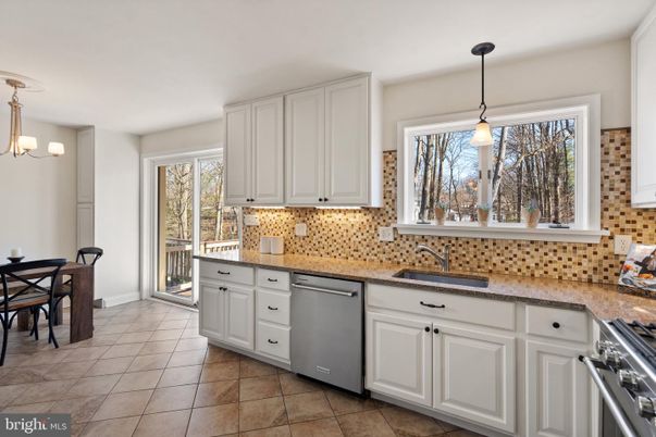 Dining room, Interior, Kitchen, Pendant Lights