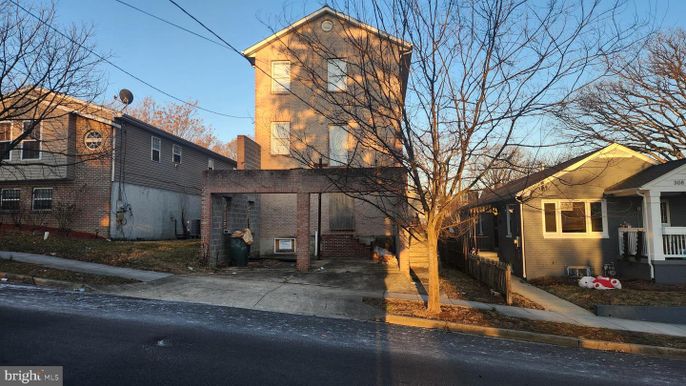 Exterior, Facade, Brick Facade, None