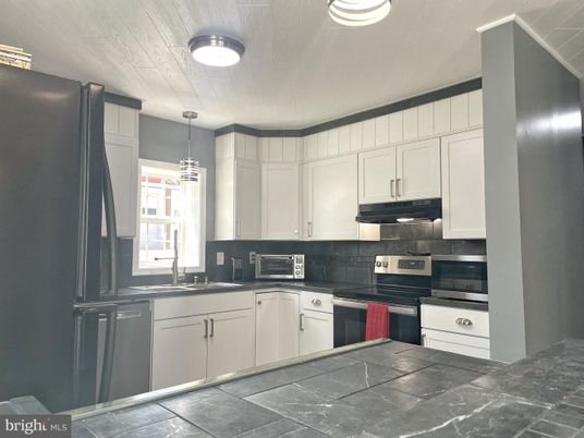 Interior, Kitchen, Pendant Lights, Tile Countertops