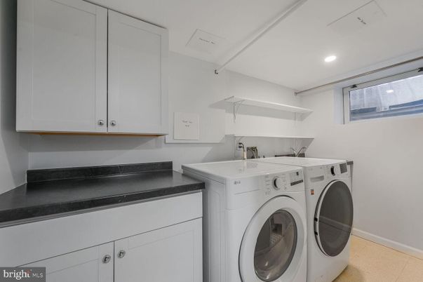 Interior, Recessed Lighting, Washer